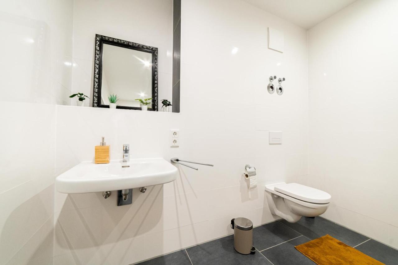 Fullhouse - Dresden - A6 - Washing Machine - Terrace - Nespresso Apartment ภายนอก รูปภาพ
